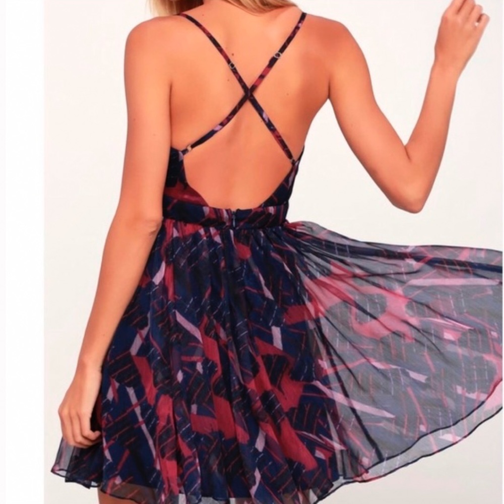 LULU’S Britannia twirly open back dress, M. - Picture 4 of 13